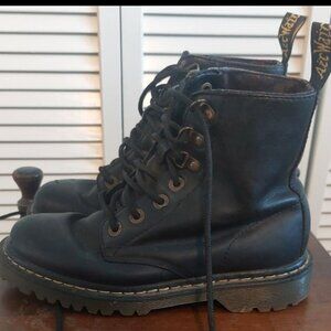 Dr. Martens ankle boots sz 6